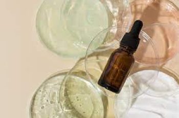 Can Hyaluronic Acid and Vitamin C Serums be Used Together?